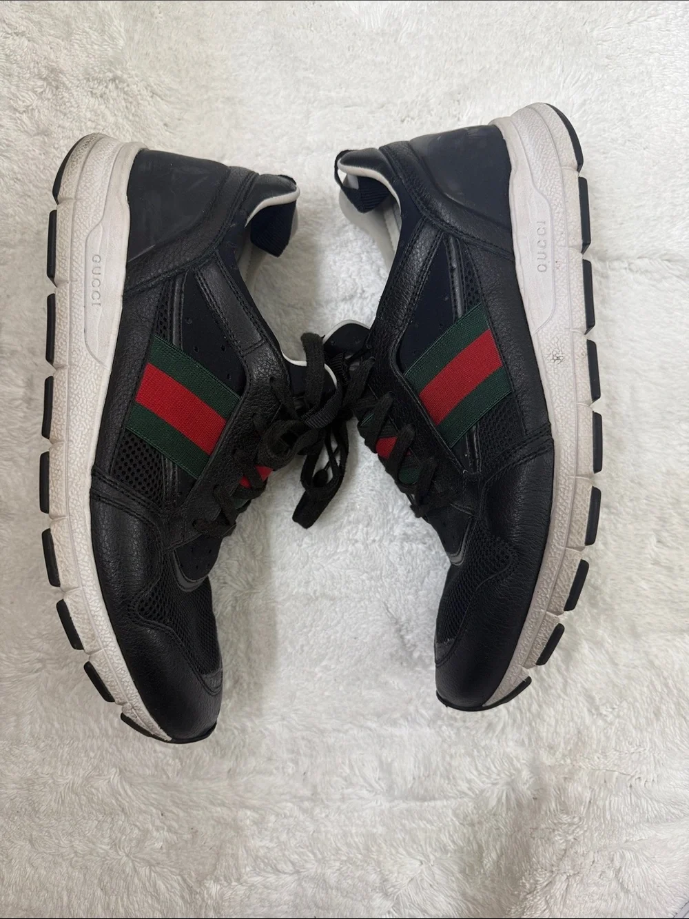 Gucci Black Men's Sneakers with Red & Green Stripe